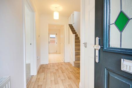 3 bedroom Detached house to let in Thatcham Avenue, Kingsway, Gloucester, GL2