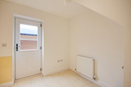 3 bedroom Detached house to let in Thatcham Avenue, Kingsway, Gloucester, GL2