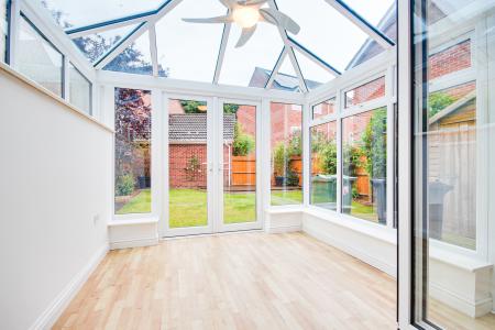 3 bedroom Detached house to let in Thatcham Avenue, Kingsway, Gloucester, GL2
