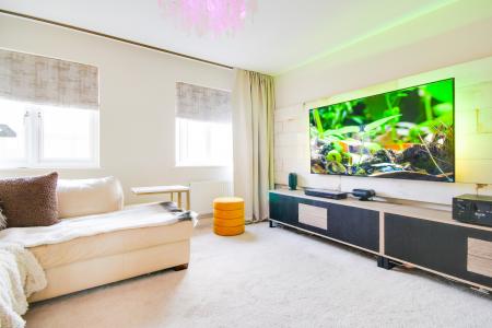 4 bedroom End of terrace house for sale in The Forge, Hempsted, Gloucester, GL2