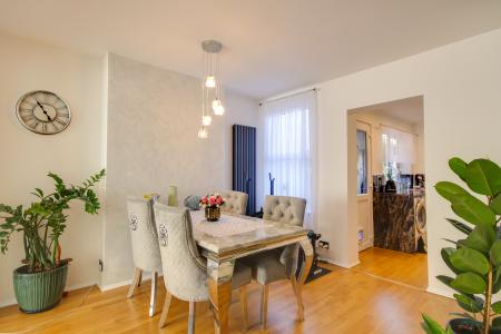 3 bedroom Semi-detached house for sale in Linden Road, Linden, Gloucester, GL1