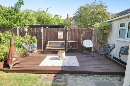 3 bedroom Semi-detached house for sale in Lichfield Road, Gloucester, GL4