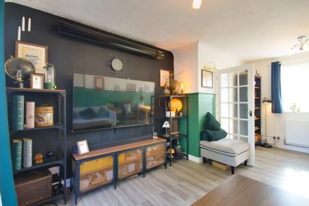 3 bedroom Semi-detached house for sale in Lichfield Road, Gloucester, GL4