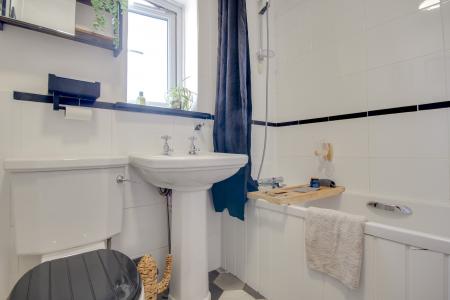 3 bedroom Semi-detached house for sale in Lichfield Road, Gloucester, GL4