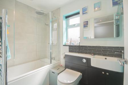 2 bedroom Semi-detached house for sale in Hamer Street, GRH (Gloucestershire Royal Hospital), Gloucester, GL1