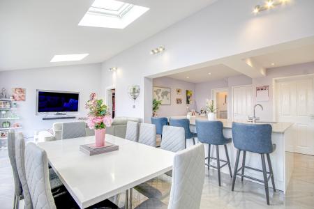 3 bedroom Semi-detached house for sale in Denham Close, Tuffley, Gloucester, GL4