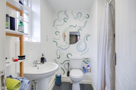 2 bedroom Flat for sale in Harescombe Drive, GRH (Gloucestershire Royal Hospital), Gloucester, GL1