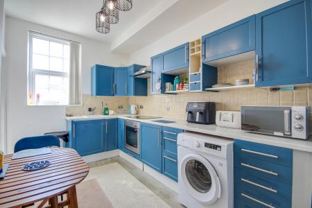 1 bedroom Flat for sale in Worcester Street, Kingsholm, Gloucester, GL1