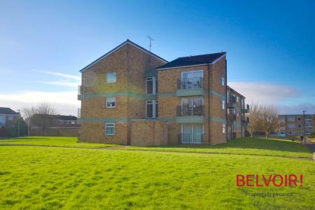 1 bedroom Flat to let in Golden Vale, Churchdown, Gloucester, GL3