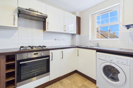 2 bedroom Flat to let in Bowthorpe Drive, Coopers Edge, Gloucester, GL3