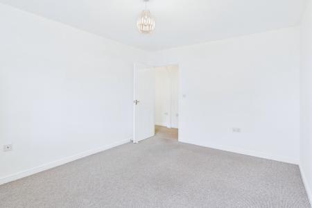 2 bedroom Flat for sale in Pillowell Drive, GRH (Gloucestershire Royal Hospital), Gloucester, GL1