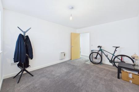 2 bedroom Flat for sale in Bristol Road, Quedgeley, Gloucester, GL2