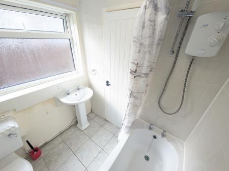 3 bedroom Terraced House to let in Cambridge Street, Grantham, NG31