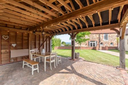 4 bedroom Barn Conversion to let in Gonerby Grange, Belton, NG32