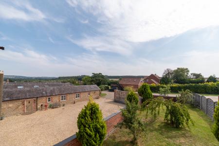 4 bedroom Barn Conversion to let in Gonerby Grange, Belton, NG32