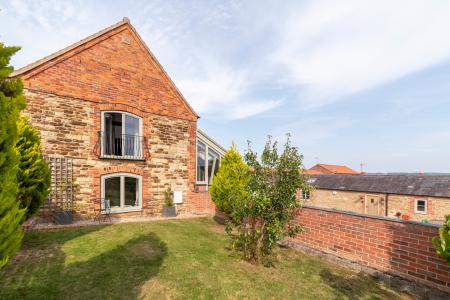 4 bedroom Barn Conversion to let in Gonerby Grange, Belton, NG32
