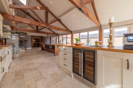 4 bedroom Barn Conversion to let in Gonerby Grange, Belton, NG32