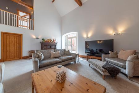 4 bedroom Barn Conversion to let in Gonerby Grange, Belton, NG32