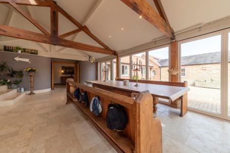 4 bedroom Barn Conversion to let in Gonerby Grange, Belton, NG32