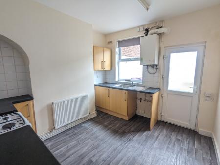2 bedroom Terraced House to let in Grantley Street, Grantham, NG31