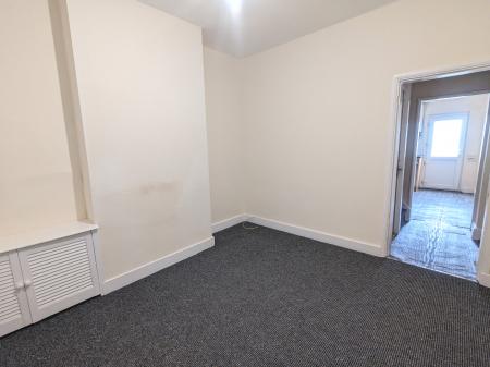 2 bedroom Terraced House to let in Grantley Street, Grantham, NG31