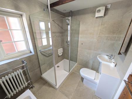 3 bedroom Bungalow to let in Stonepit Lane, Marston, NG32