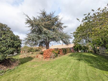 3 bedroom Bungalow to let in Stonepit Lane, Marston, NG32