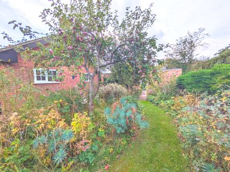 3 bedroom Bungalow to let in Stonepit Lane, Marston, NG32