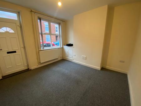 2 bedroom Terraced House to let in Stamford Street, Grantham, NG31