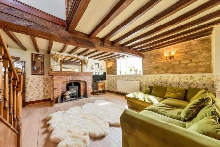 2 bedroom Cottage to let in High Road, Manthorpe, NG31