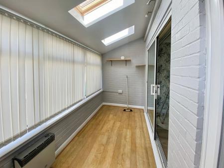 3 bedroom Semi-detached house to let in Kenilworth Road, Grantham, NG31