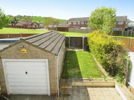 3 bedroom Semi-detached house to let in Kenilworth Road, Grantham, NG31