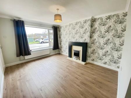 3 bedroom Semi-detached house to let in Kenilworth Road, Grantham, NG31
