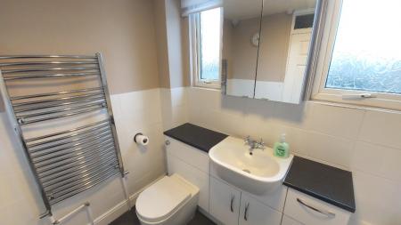 3 bedroom Semi-detached house to let in Bowbridge Gardens, Bottesford, NG13