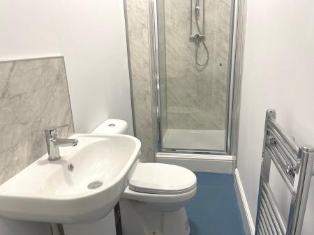 1 bedroom Flat to let in Avenue Road, Grantham, NG31