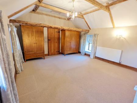 4 bedroom Barn Conversion to let in Church Farm, Stroxton, NG33