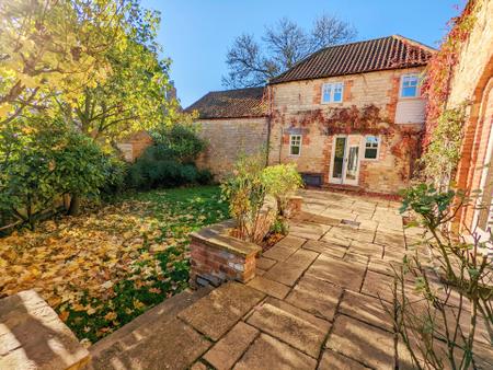 4 bedroom Barn Conversion to let in Church Farm, Stroxton, NG33
