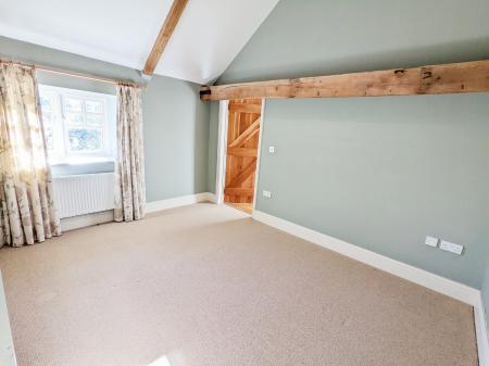 4 bedroom Barn Conversion to let in Church Farm, Stroxton, NG33