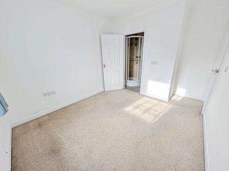 3 bedroom Town house to let in Blue Horse Court, Great Ponton, NG33