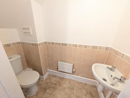 3 bedroom Town house to let in Blue Horse Court, Great Ponton, NG33