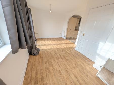 3 bedroom Town house to let in Blue Horse Court, Great Ponton, NG33