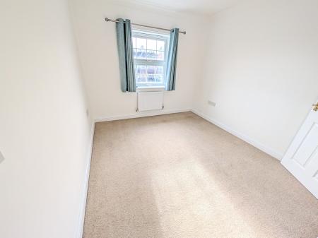 3 bedroom Town house to let in Blue Horse Court, Great Ponton, NG33