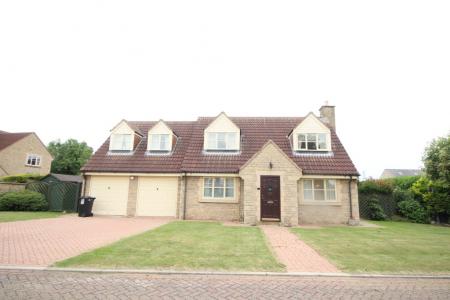 4 bedroom Detached house to let in Ellerby Mead, Swayfield, NG33