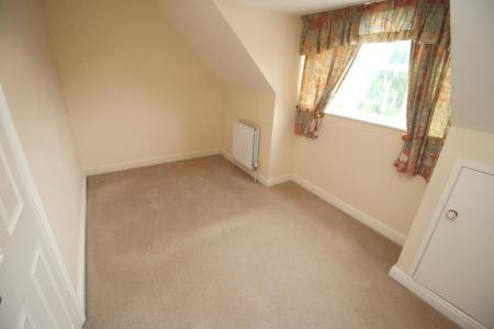 4 bedroom Detached house to let in Ellerby Mead, Swayfield, NG33