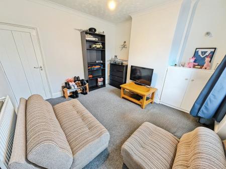 3 bedroom Terraced House to let in Cambridge Street, Grantham, NG31