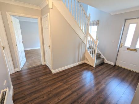 5 bedroom Detached house to let in Mill Close, Corby Glen, NG33