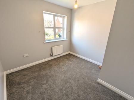 5 bedroom Detached house to let in Mill Close, Corby Glen, NG33