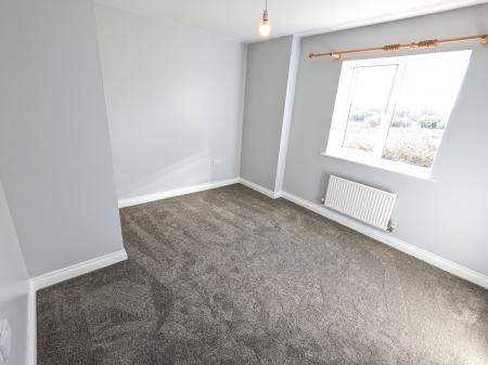 5 bedroom Detached house to let in Mill Close, Corby Glen, NG33