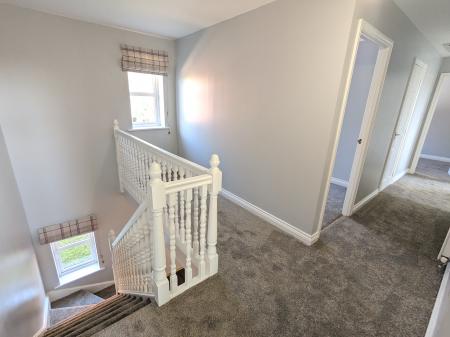 5 bedroom Detached house to let in Mill Close, Corby Glen, NG33