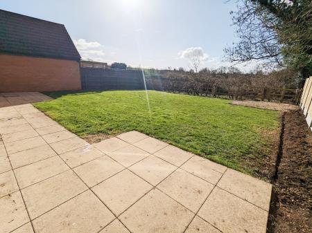 5 bedroom Detached house to let in Mill Close, Corby Glen, NG33